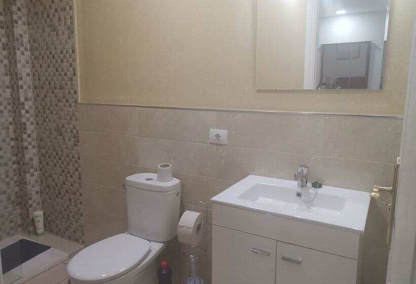 اتاق استاندارد با سرویس بهداشتی مشترک, Doramas Private Rooms Shared Toilet