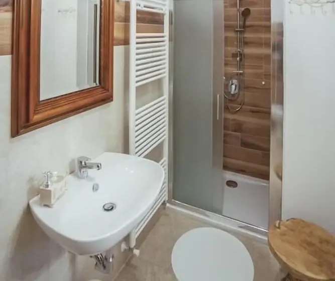 デラックスルーム, Garda Relais Antica Romelia