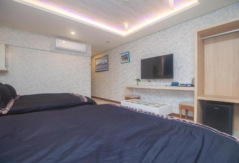 اتاق استاندارد چهار تخته, Waterfront Guesthouse