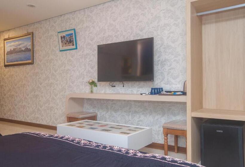 اتاق استاندارد چهار تخته, Waterfront Guesthouse