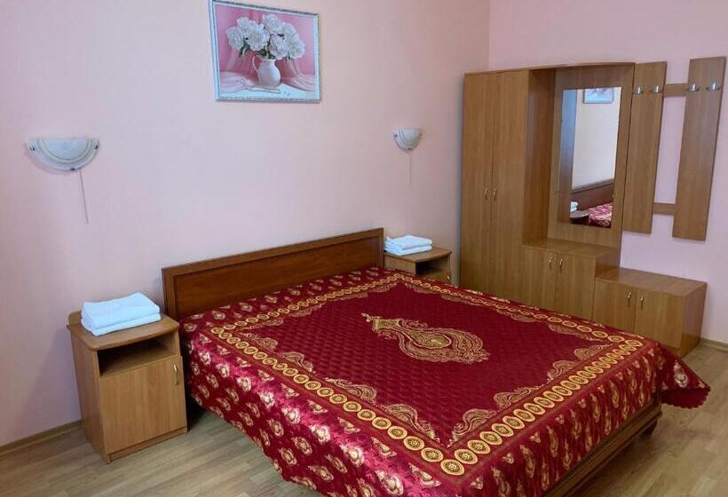 اتاق استاندارد, Inn On Zhytomyrska