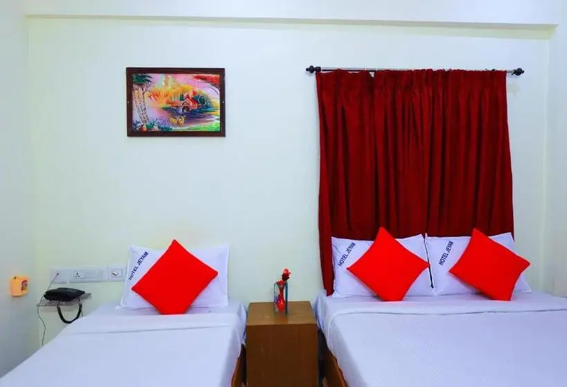 Deluxe Kolmen Hengen Huone, Jeyam