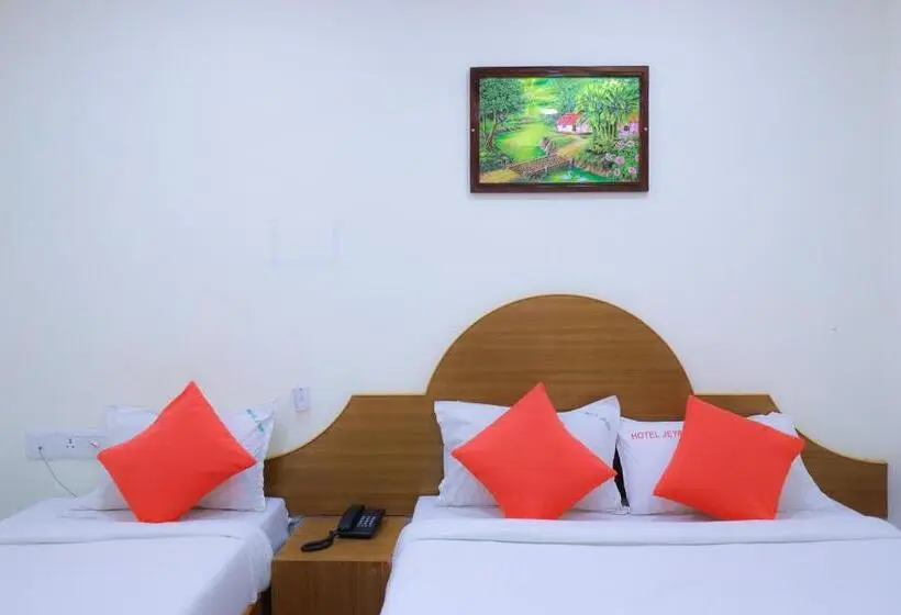 Deluxe Kolmen Hengen Huone, Jeyam