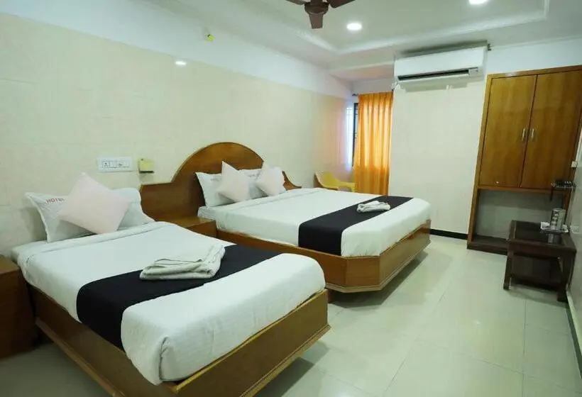 Deluxe Kolmen Hengen Huone, Jeyam