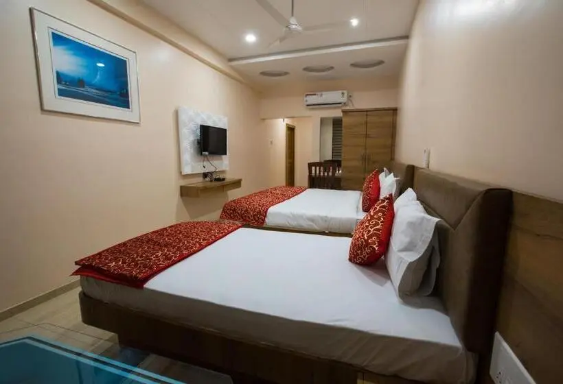 اتاق استاندارد سه نفره, Balaji Palace