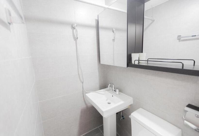 غرفة قياسية ثلاثية, Mj Stay 2