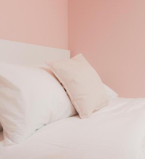 غرفة عائلية, Mj Stay 2