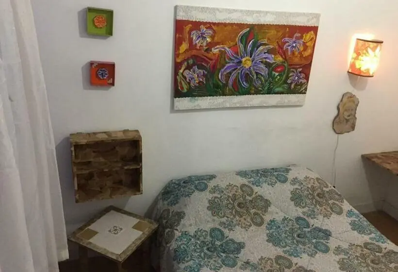 اتاق اکونومی, Gira Arte Hostel