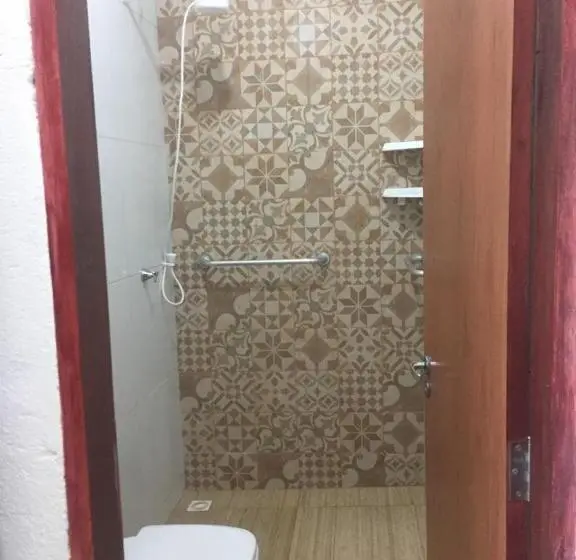 سوییت, Gira Arte Hostel