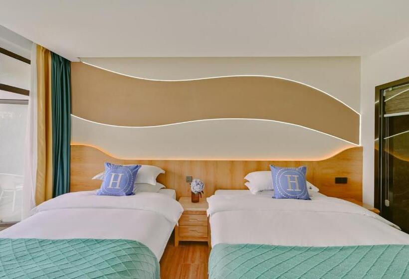 اتاق استاندارد با بالکن, Chun Jian