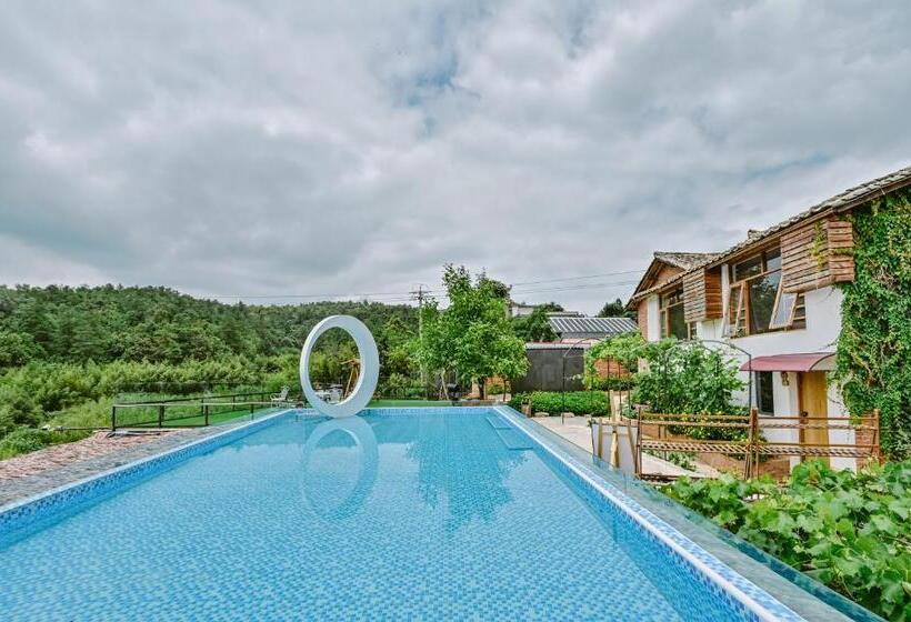 اتاق استاندارد, Chun Jian