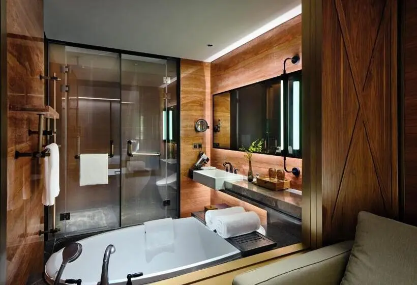 キングサイズベッドのスタンダードルーム, Intercontinental Shanghai Wonderland, An Ihg