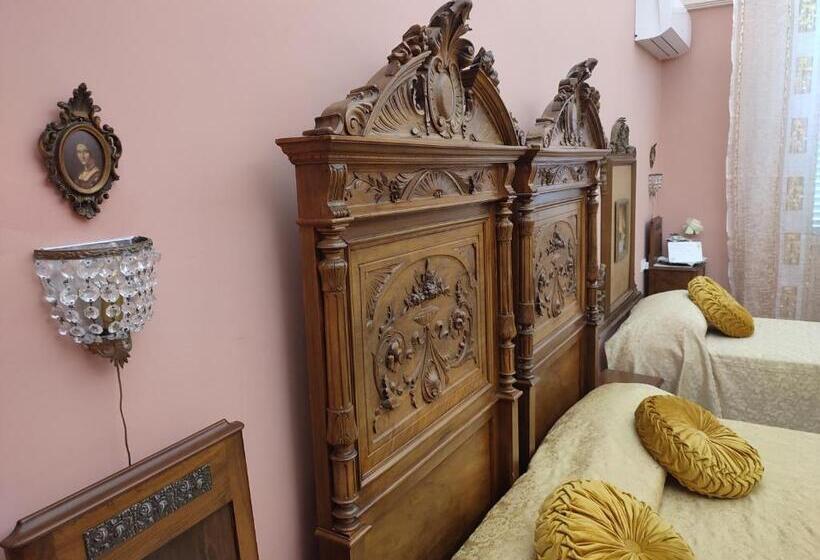 اتاق لوکس سه تخته, B&b Domvs Tva