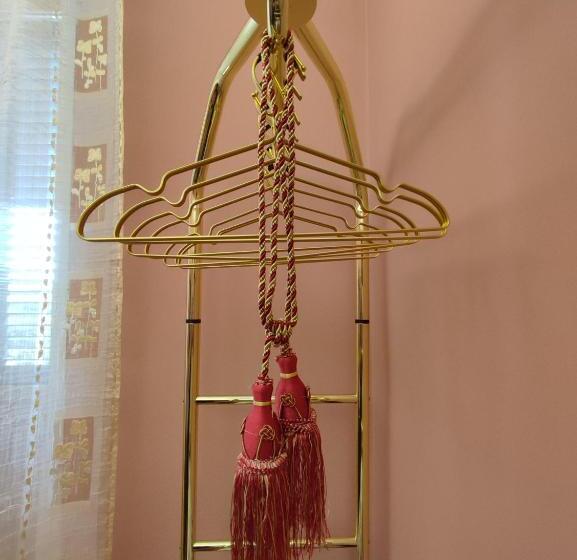 اتاق لوکس سه تخته, B&b Domvs Tva