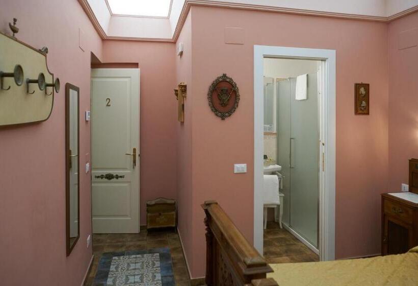 اتاق لوکس سه تخته, B&b Domvs Tva