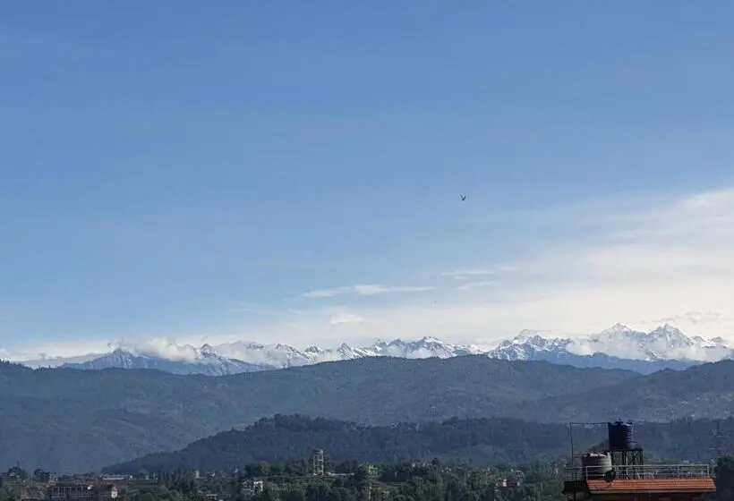 اتاق استاندارد با بالکن, Layaku Durbar