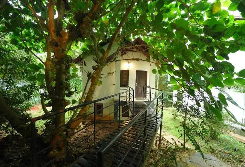 バルコニー付きデラックスルーム, Le Eden Resort
