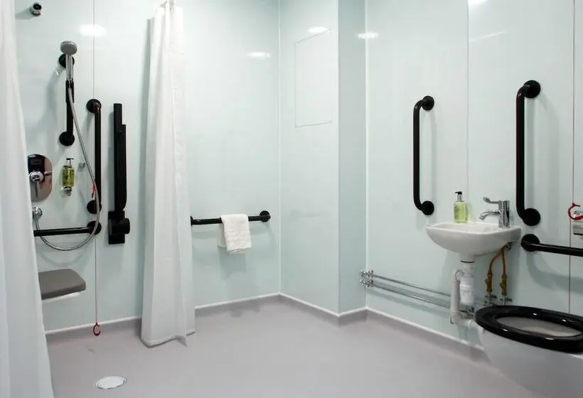 身障者適用スタンダードルーム, Easyhotel Ipswich