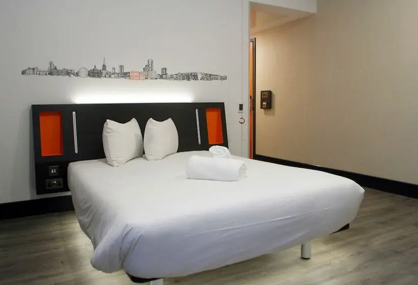 身障者適用スタンダードルーム, Easyhotel Ipswich