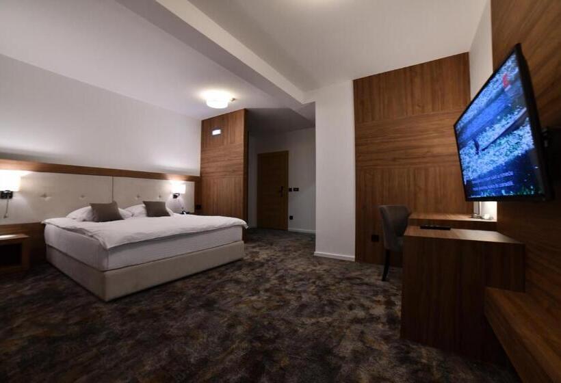 اتاق استاندارد, Emrovic Raj