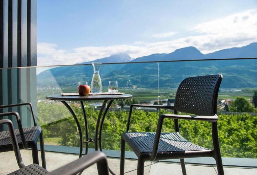 جناح جونيور ديلوكس, Törggelehof