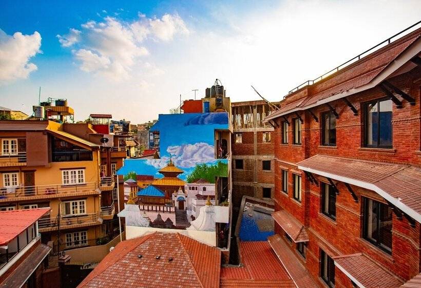 اتاق سوپریور با چشم‌انداز استخر, Pashupati Boutique Hotel & Spa