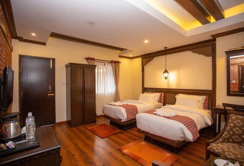 اتاق سوپریور با چشم‌انداز استخر, Pashupati Boutique Hotel & Spa
