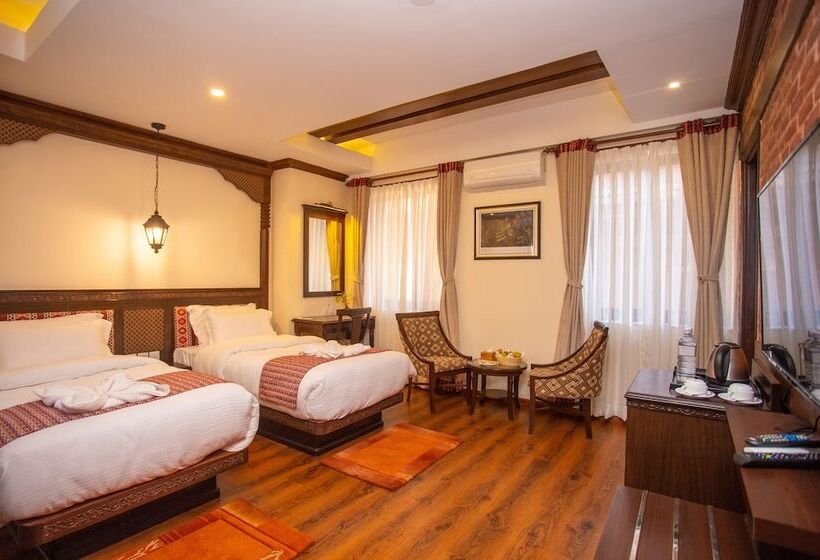 اتاق سوپریور با چشم‌انداز استخر, Pashupati Boutique Hotel & Spa