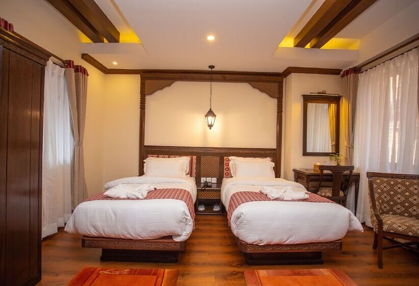 اتاق سوپریور با چشم‌انداز استخر, Pashupati Boutique Hotel & Spa