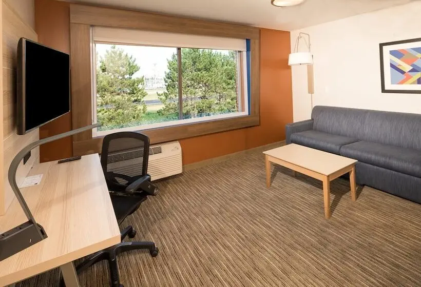 スイート, Holiday Inn Express & Suites   Auburn, An Ihg