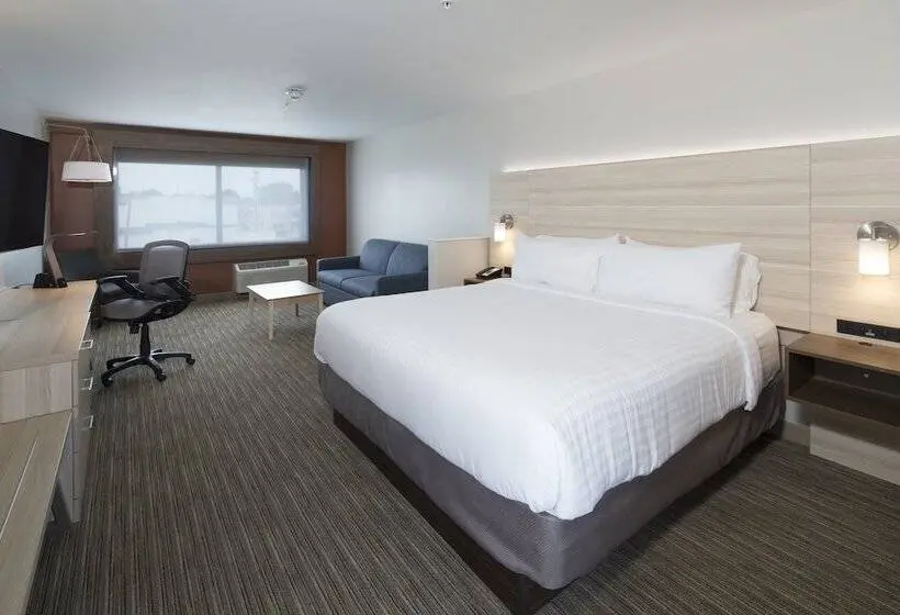身障者適用スイートルーム, Holiday Inn Express & Suites   Auburn, An Ihg