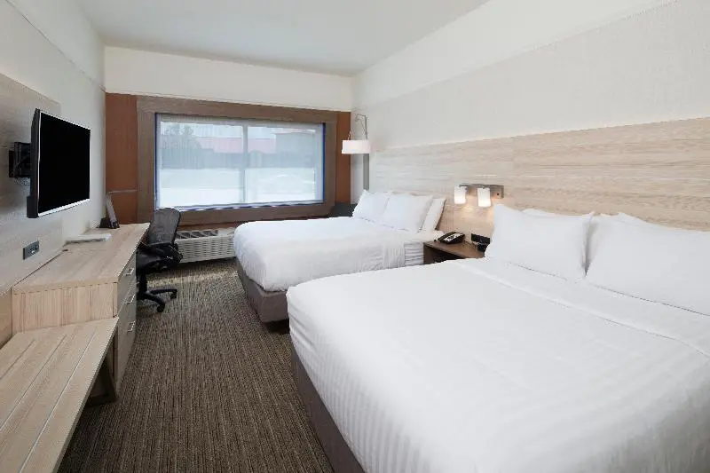 身障者適用キングサイズベッドルーム, Holiday Inn Express & Suites   Auburn, An Ihg