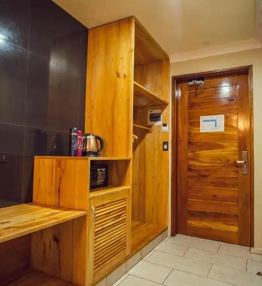 اتاق استاندارد با تخت بزرگ, Roman Empire Panglao Boutique Resort