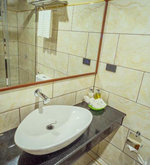 اتاق استاندارد با تخت بزرگ, Roman Empire Panglao Boutique Resort