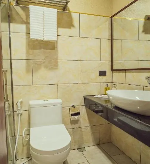 اتاق استاندارد با چشم‌انداز استخر, Roman Empire Panglao Boutique Resort