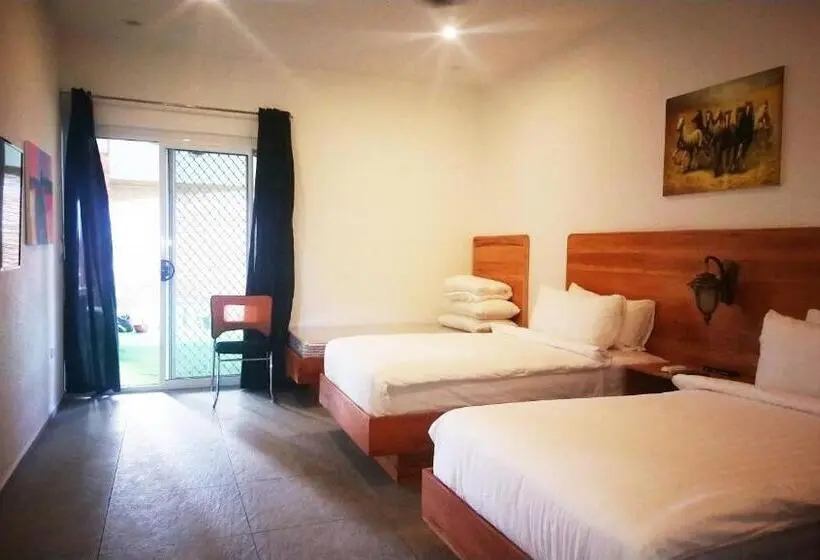 اتاق خانوادگی, Roman Empire Panglao Boutique Resort