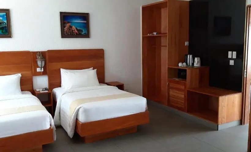 اتاق راحتی سه تخته, Roman Empire Panglao Boutique Resort