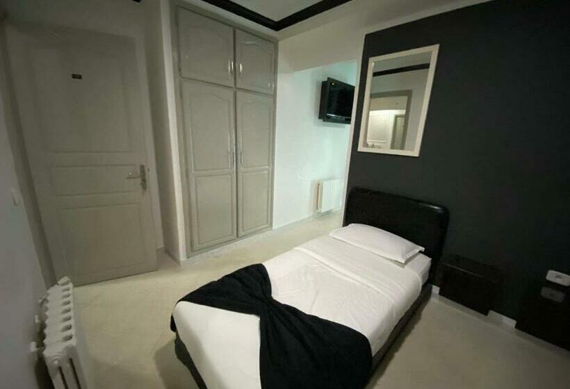 اتاق خانوادگی, Le Calife