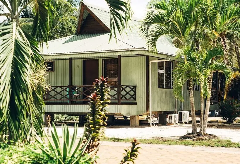 بانگلوی استاندارد, Overbridge River Resort