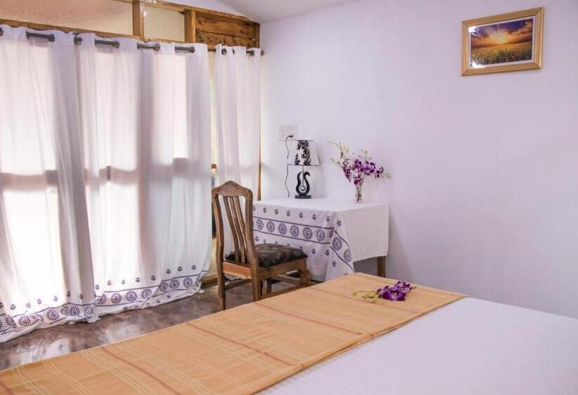 غرفة ديلوكس مطلّة علي البحر مزوَّدة بشُرفة, Agonda Serenity Resort