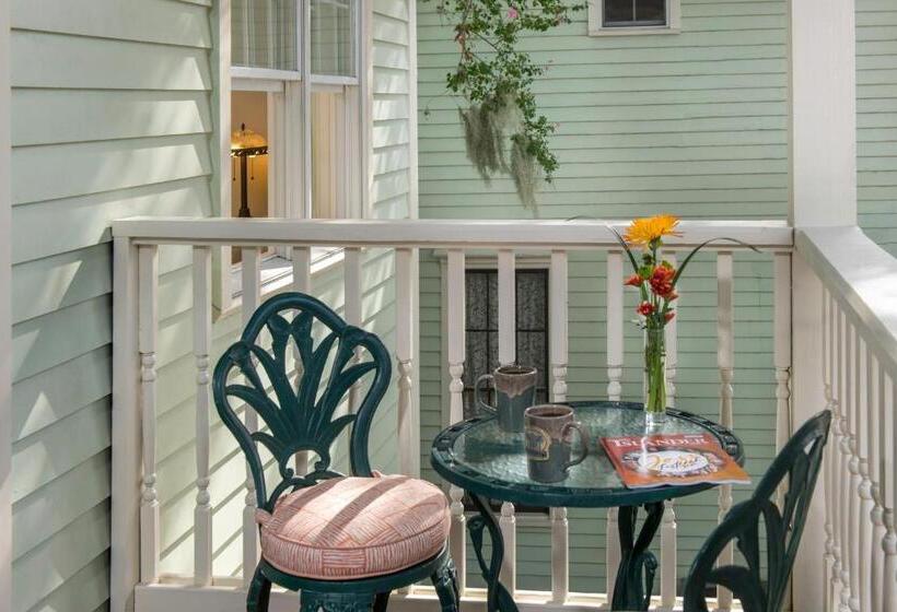 Pokój Standard z Balkonem, The Addison On Amelia