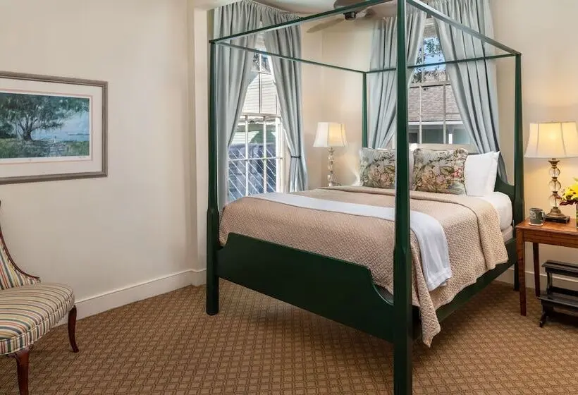 デラックスルーム, The Addison On Amelia
