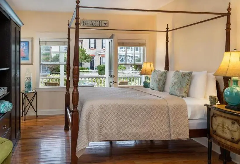 اتاق استاندارد با بالکن, The Addison On Amelia