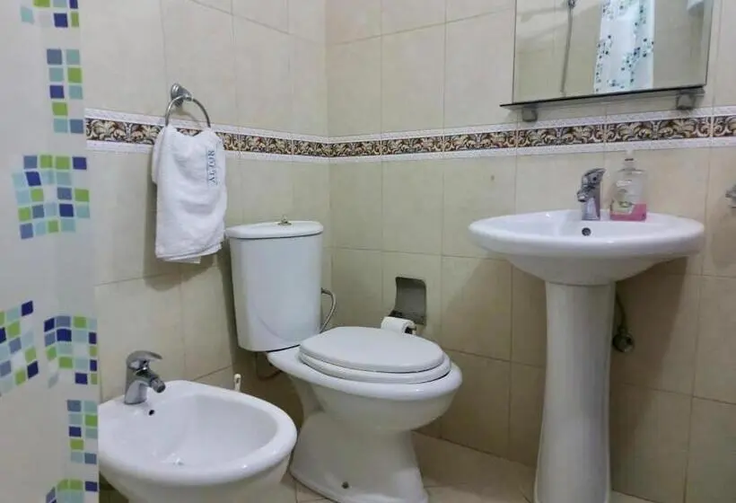 デラックスの４人部屋, Villa Aljor