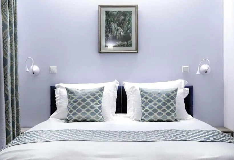 اتاق لوکس, Villa Sintica