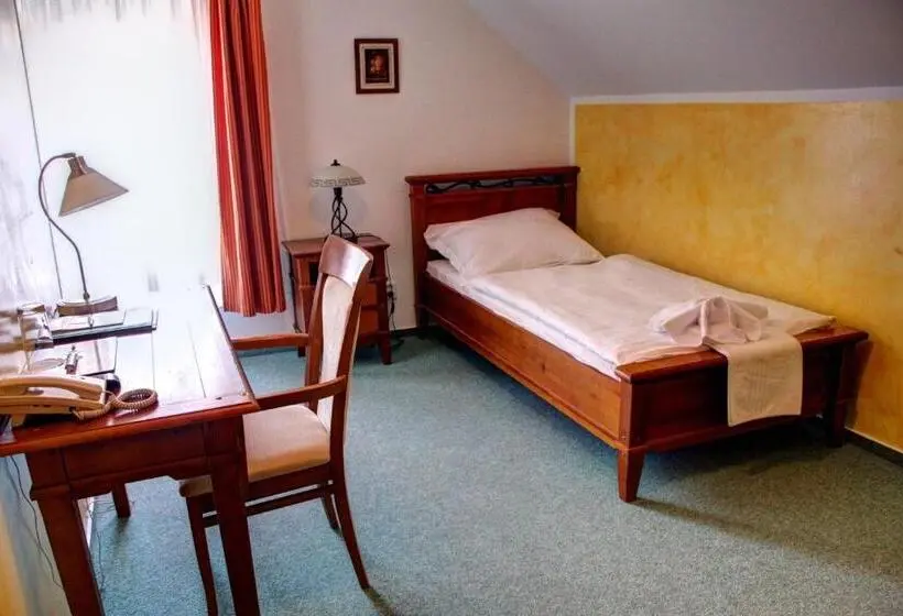 اتاق استاندارد یک نفره, Birdie Pension & Wellness