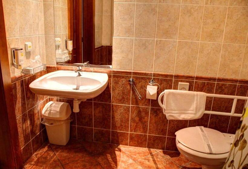 اتاق استاندارد برای معلولان, Birdie Pension & Wellness