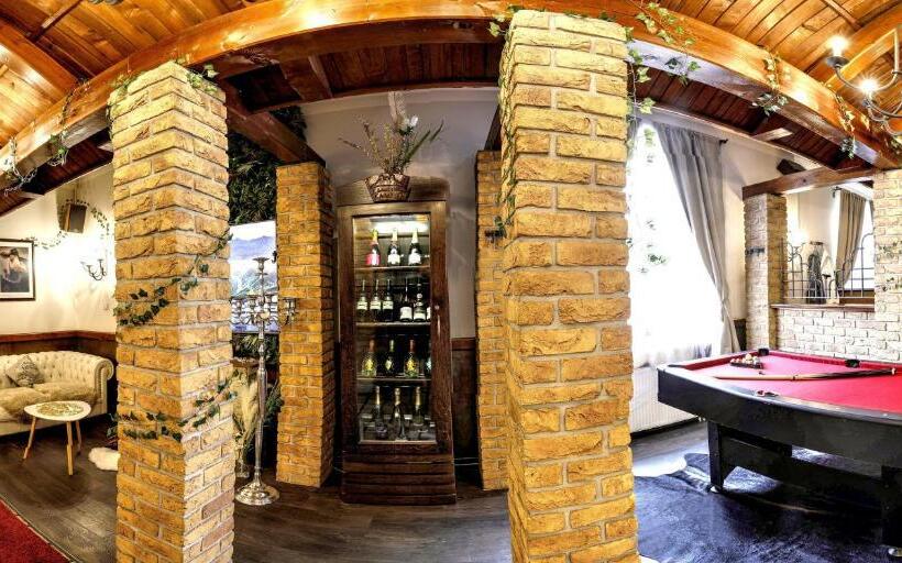 سوئیت با وان آب گرم, Birdie Pension & Wellness