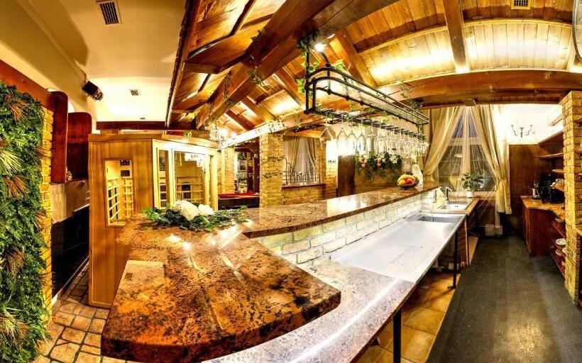 سوئیت با وان آب گرم, Birdie Pension & Wellness