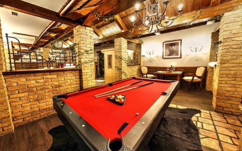 سوئیت با وان آب گرم, Birdie Pension & Wellness